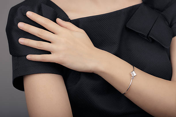 How Silver Jewelry Elevates Your Look Instantly