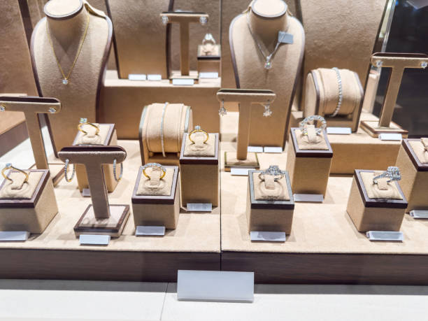 Jewelry Types That'll Make You Stand Out in a Crowd