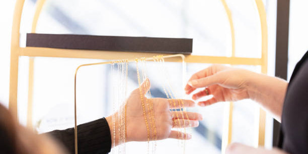 Why Gold Jewelry Is the Perfect Gift Choice
