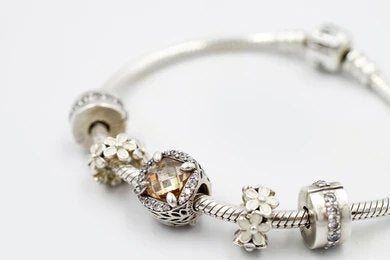 Charm Bracelets: How to Personalize Your Own