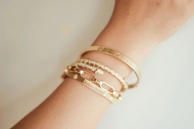 The Best Minimalist Bracelet Styles for a Sleek Look