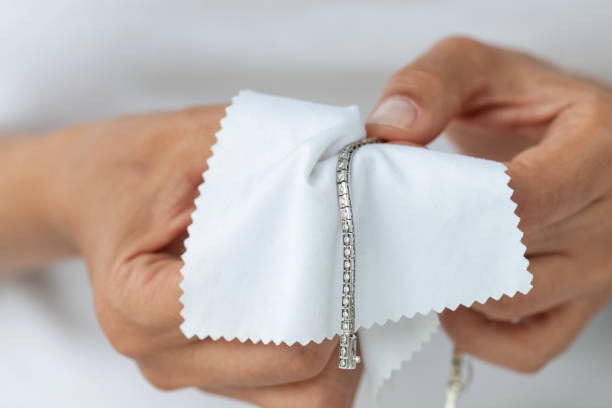 How to Restore Tarnished Jewelry to Look Brand New