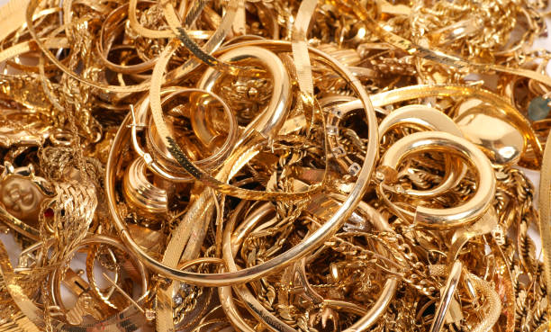 10 Reasons to Invest in Gold Jewelry